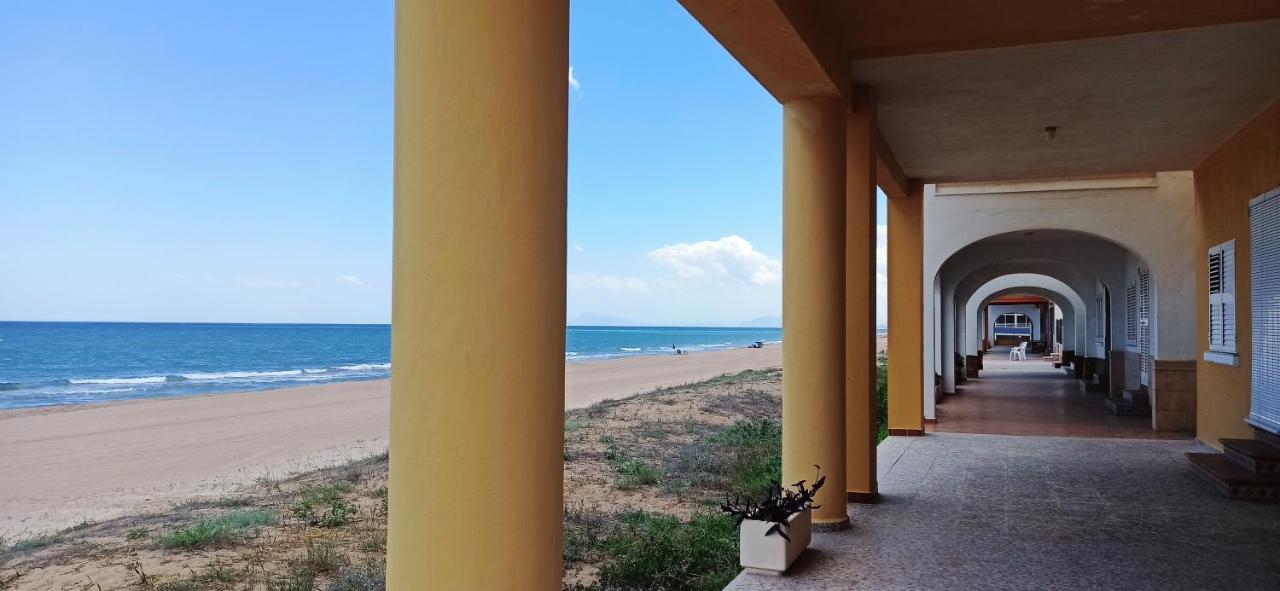 Sunset Room At Front Beach - Habitacion En La Playa Piso Privado Табернес-де-Вальдигна Экстерьер фото